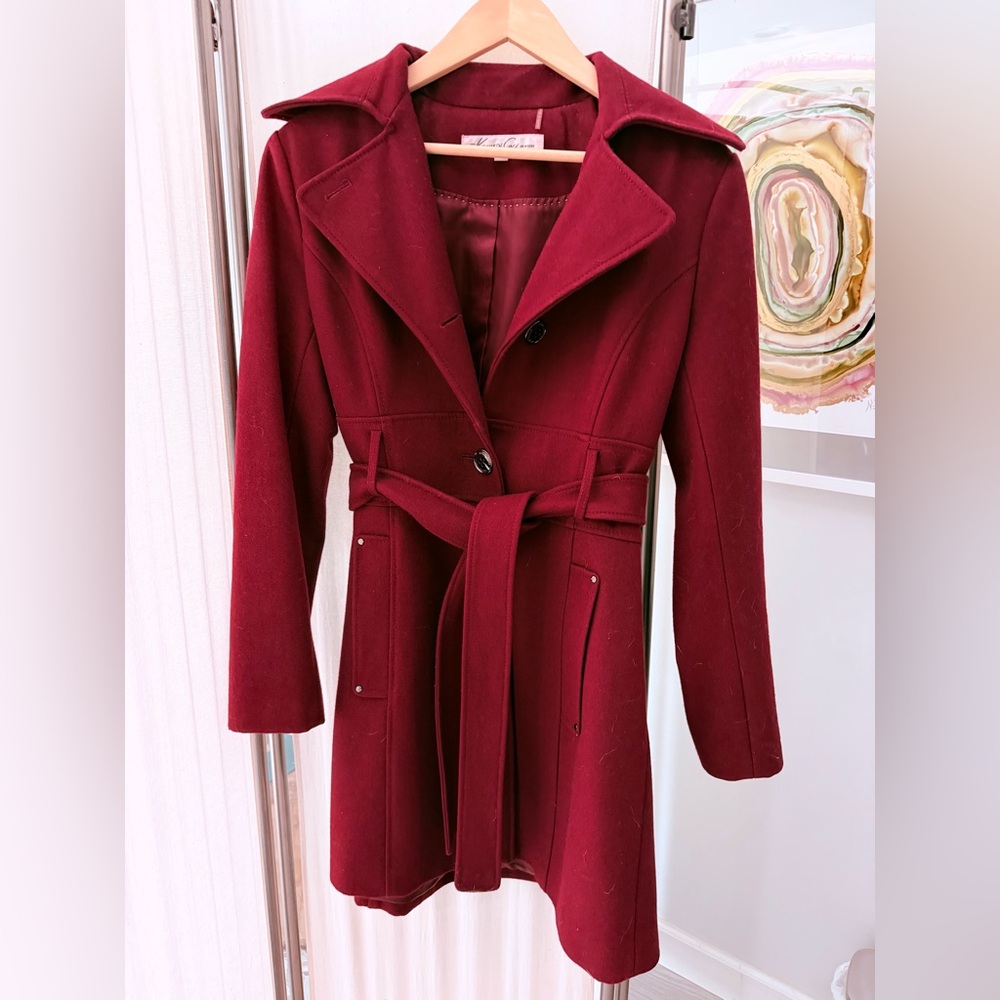 Kenneth Cole Women's Coat, size 4 in Garnet